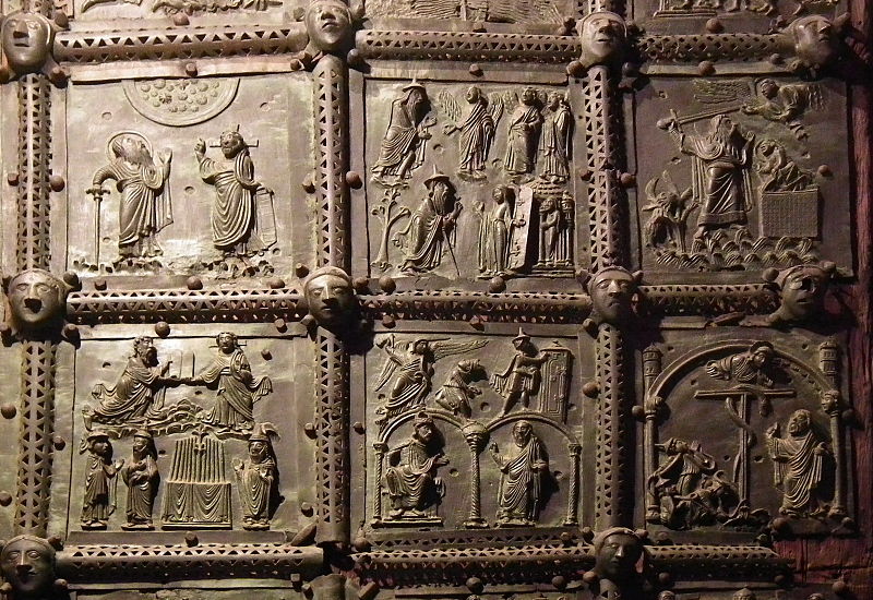 800px-Verona,_Basilica_di_San_Zeno,_bronze_door_004