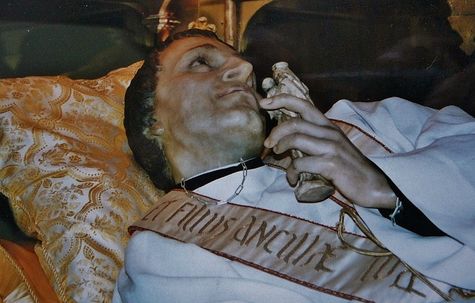 Detail of the wax reclining of Saint Louis-Marie Grignion de Montfort