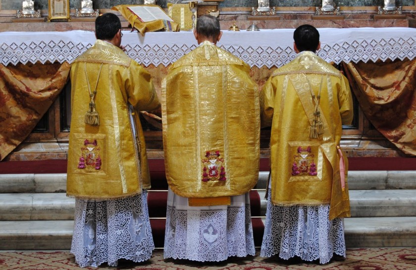 ambrosian vestments