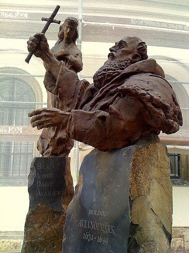 bl mark aviano statue