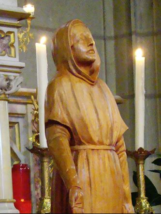 st jeanne delanoue statue