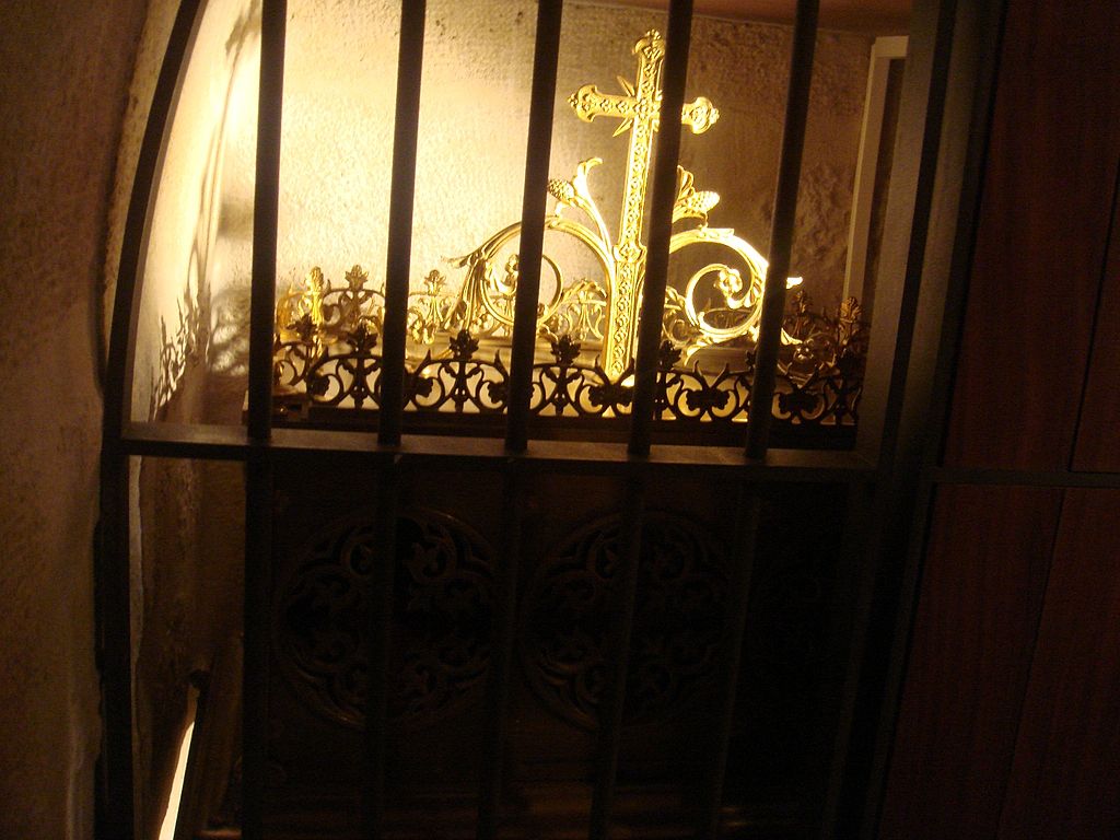 AA RELICS 1024px-Venard_remains_MEP