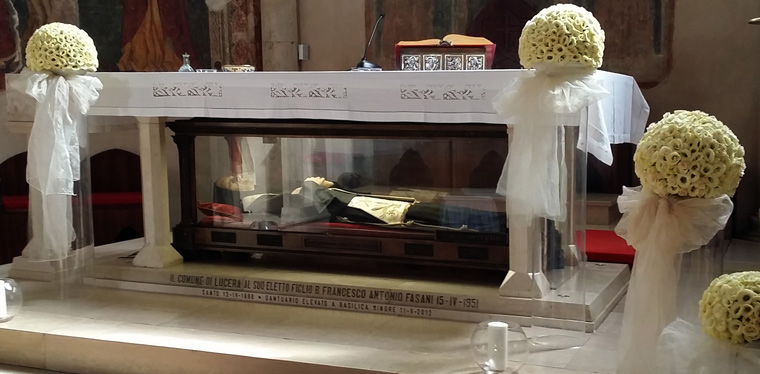 SHRINE of st francesco fasani Parde-Maestro-Santo_g