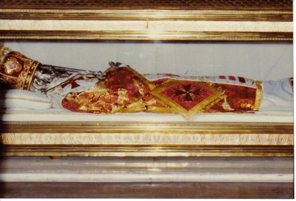 tomb of st josaphat at the vatican