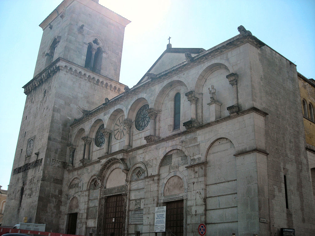 1024px-Benevento-Facciata_Duomo_2