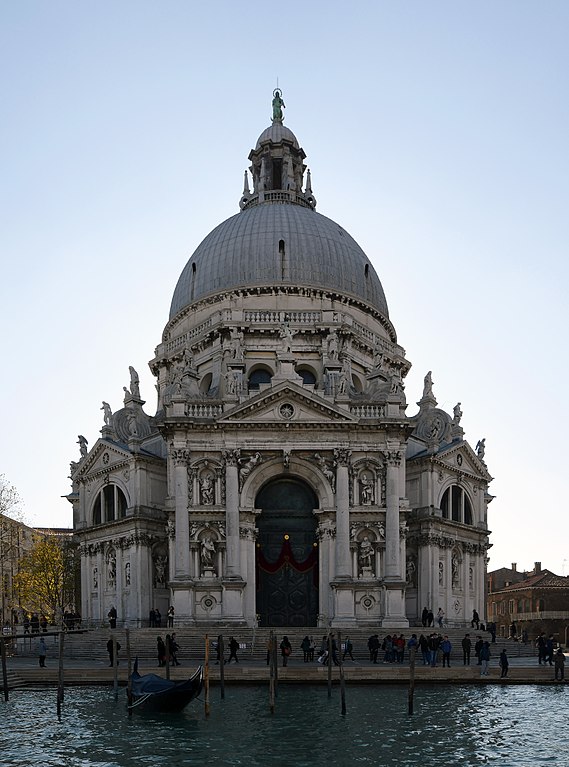 569px-Santa_Maria_della_Salute_(Venice).jpg