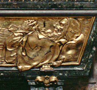 tomb - Pius_V_head_Wiki