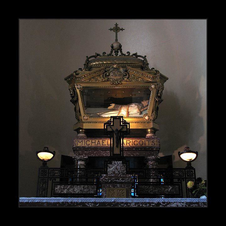 shrine - st michel-garicots-3f5286d7-ec2c-4573-a383-b1d5a39d772-resize-750
