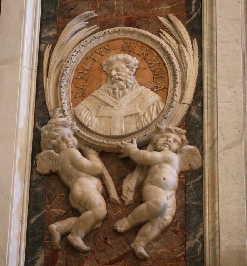 st pope medallion at st peter's M-Hormisdas-52