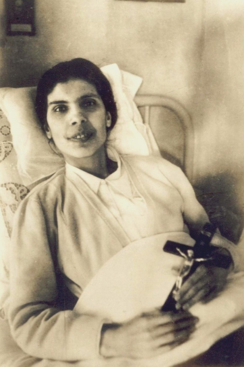 Alexandrina_Maria_da_Costa_4