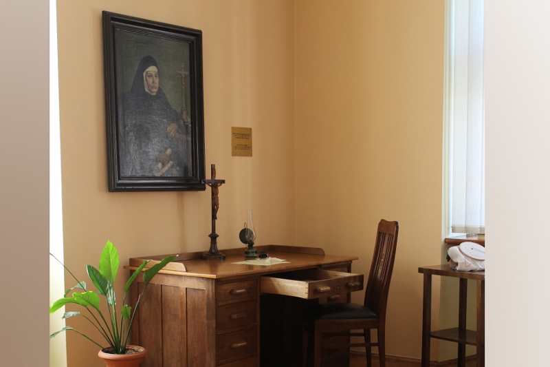 Bl Angela's room pokoj-Matki-2-800x533