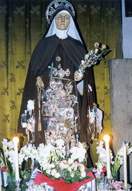Saint Mary Frances of the Five Wounds statue