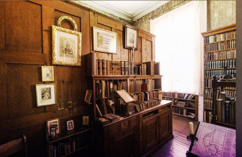 st john henry's rosary and prayer corner - office deovotional images.JPG