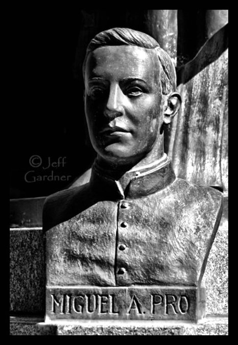 BL MIGUEL BUST STATUE.jpg