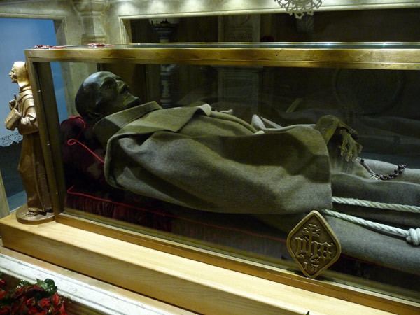 james-of-the-marches-6fd911fe-4bd5-4671-aff9-a8788304c99-resize-750