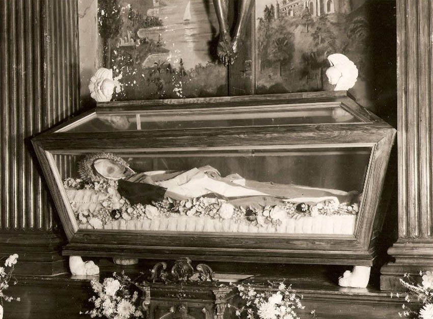 Blessed Maria Vittoria Relics 2 (1).jpg