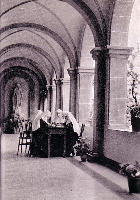 bl ana maria sisters of the holy family - novices mid 20th cent