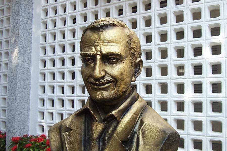 bl artemide zatti statue