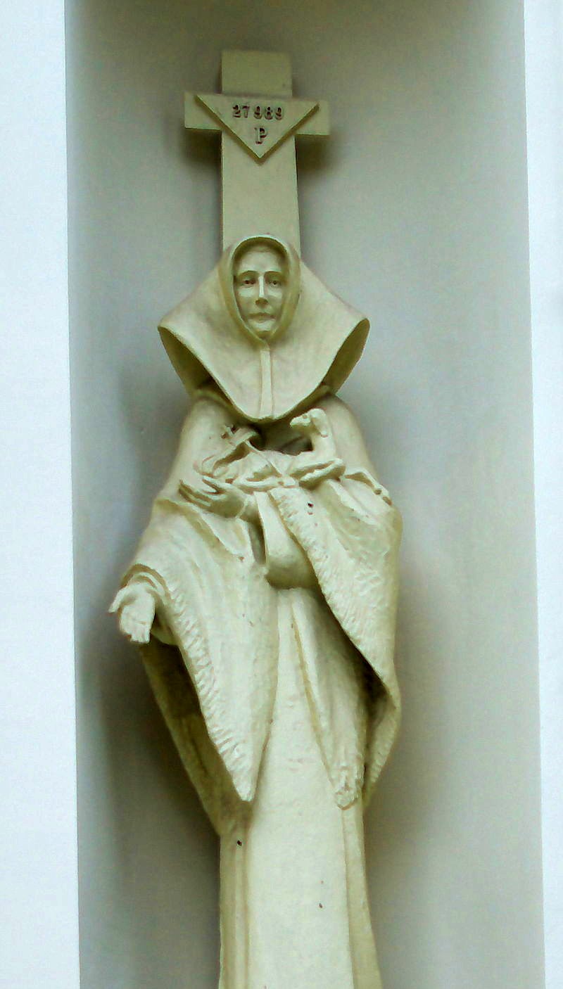 bl Statue_of_Celestyna_Faron_at_Church_of_the_Transfiguration_in_Brzozów_2