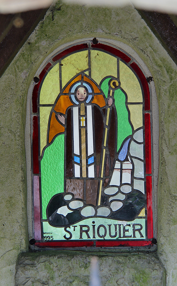 Sorrus_vitrail_fontaine_St_Riquier Richarius