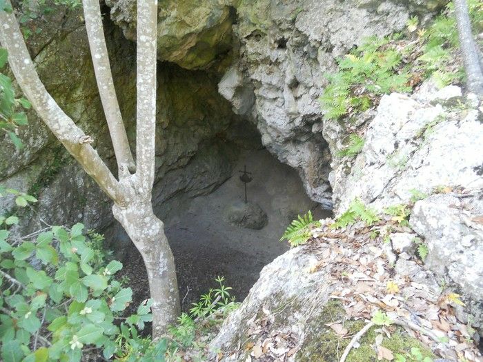 BL GIOVANNI'S BENINCASA CAVE
