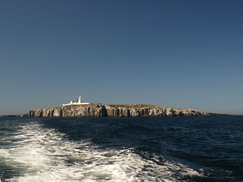 1024px-Inner_Farne_Wide_View