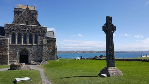 iona remains st columba