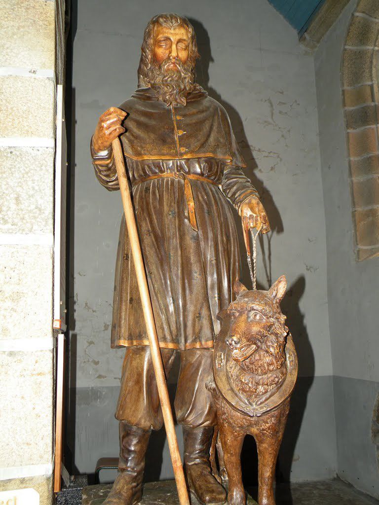 ob_0e5068_saint-herve-et-son-loup-en-bretagne