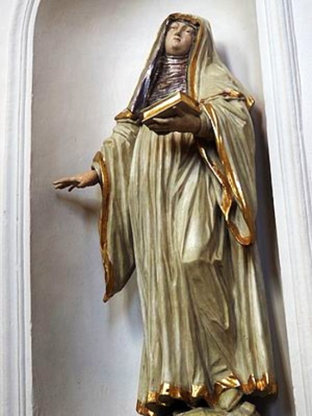 st elisabeth statue