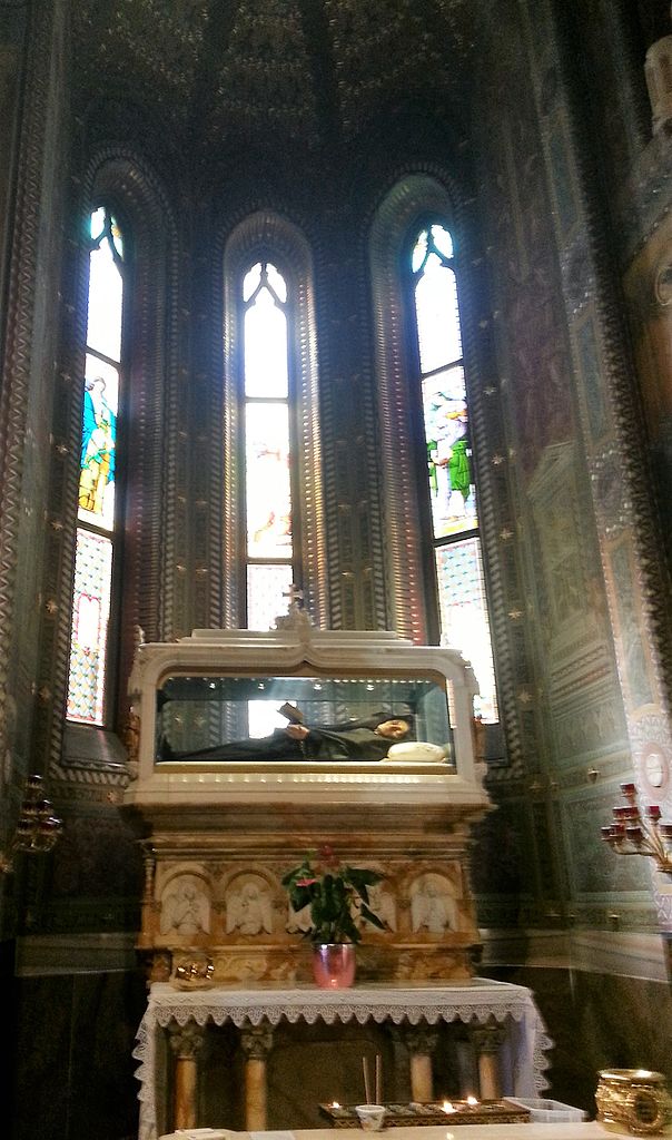 st Bartolomea_Capitanio-_santuario_delle_sante_Gerosa_e_Capitanio body tomb