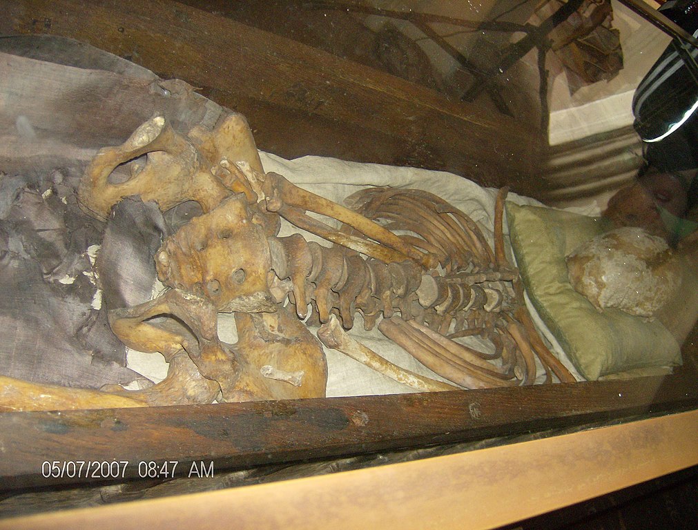 st canute's bones