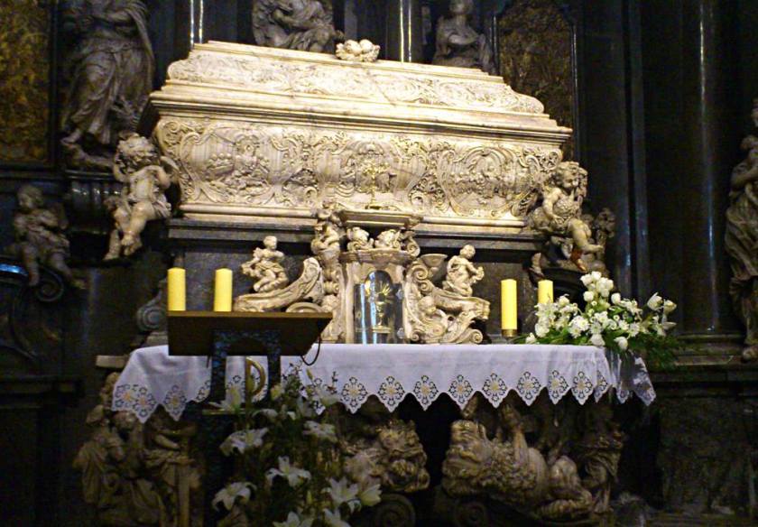 tomb of bl ceslaus warsaw 2